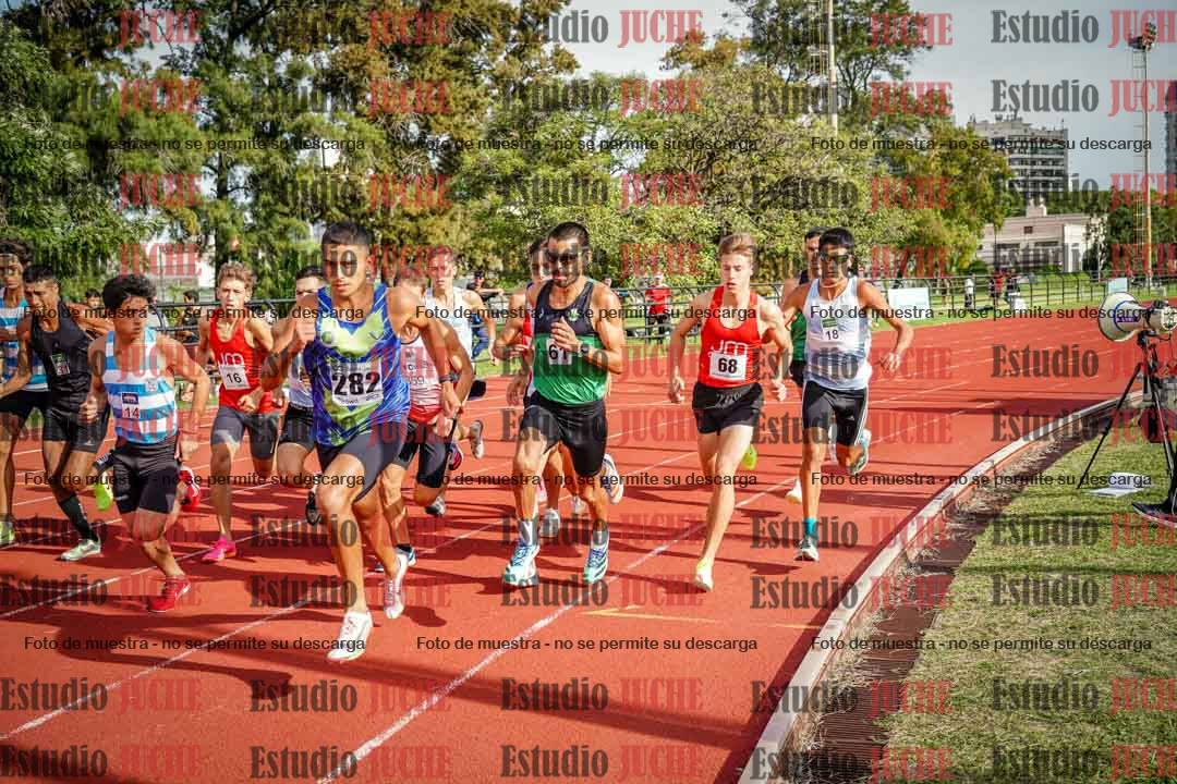 Fotos de los 3000 m llanos de varones