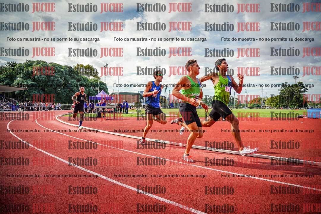 Fotos de los 800 m llanos de varones