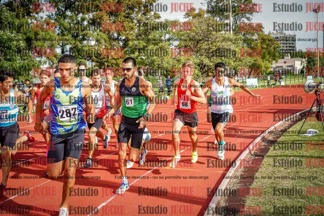 Fotos de los 3000 m llanos de varones