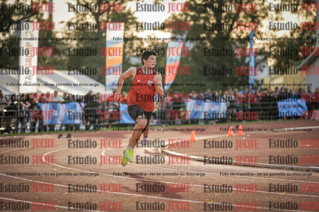 Fotos de las Postas 8x300 m mixta