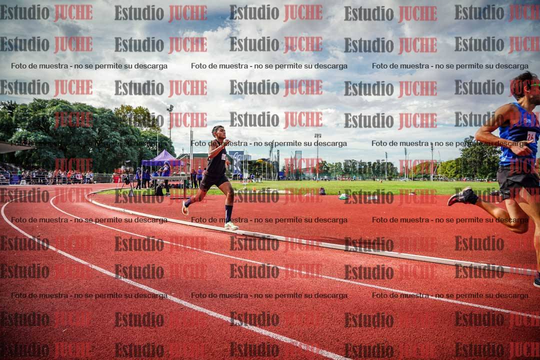 Fotos de los 800 m llanos de varones