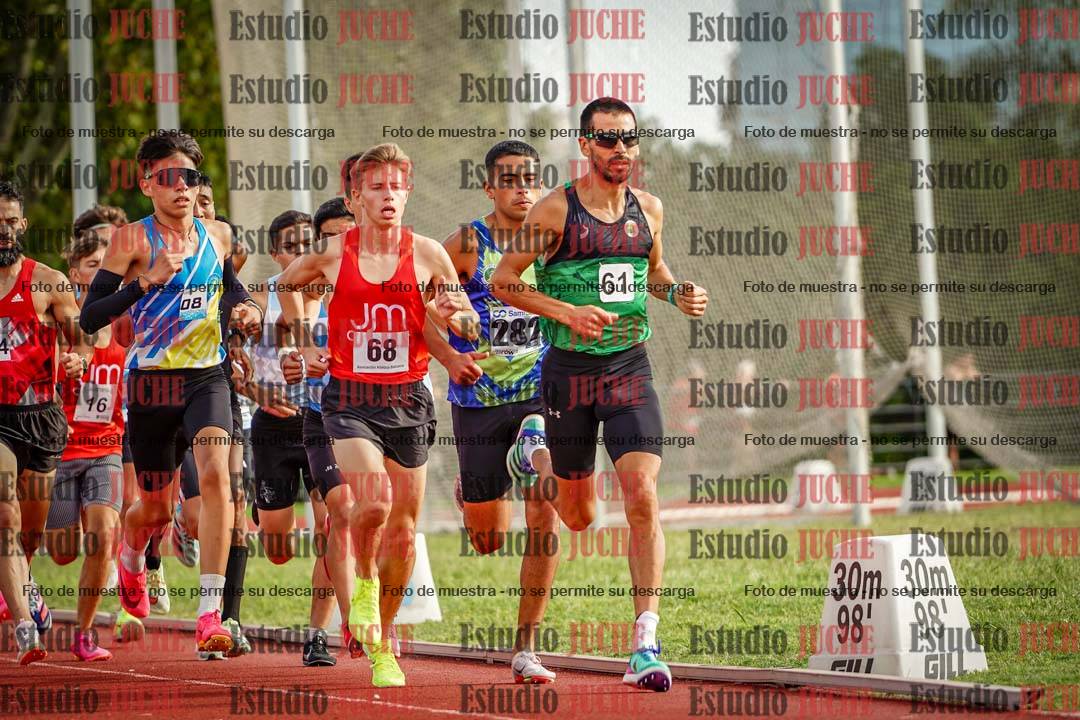 Fotos de los 3000 m llanos de varones