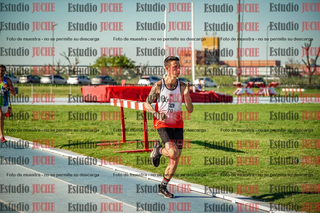 Fotos de los 3000 m llanos de varones