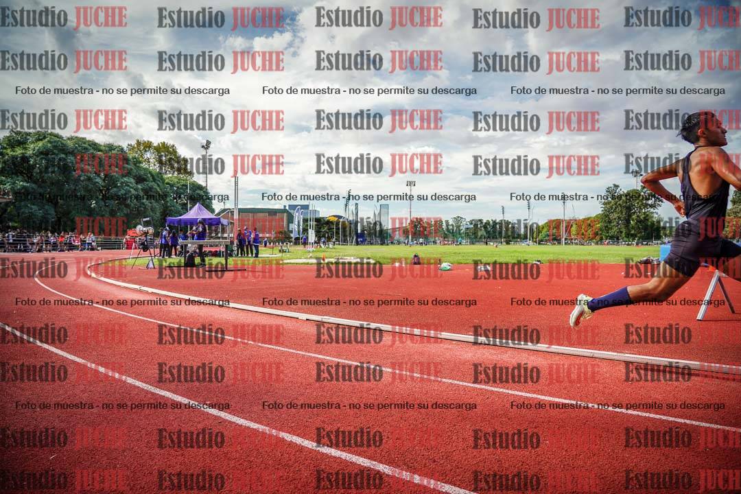 Fotos de los 800 m llanos de varones