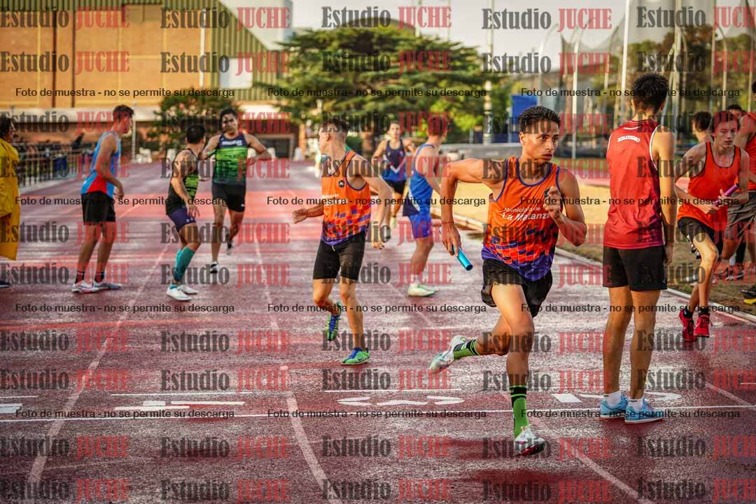 Fotos de las Postas 4x400 m de varones