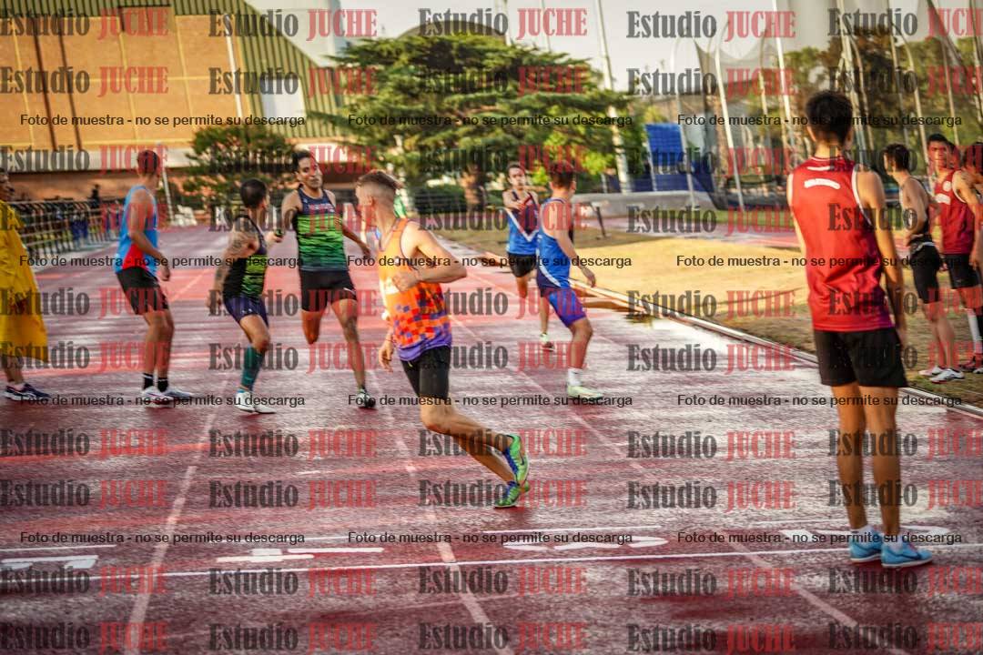 Fotos de las Postas 4x400 m de varones