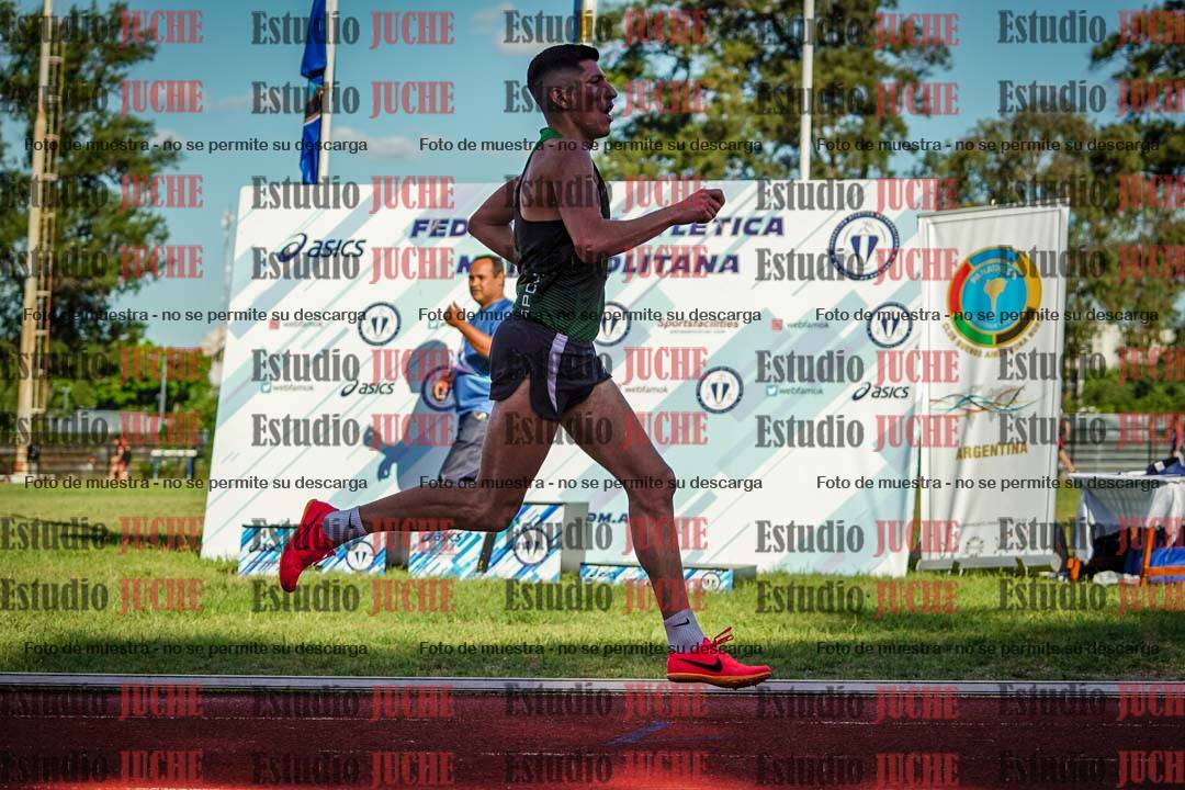 Fotos de los 3000 m llanos de varones