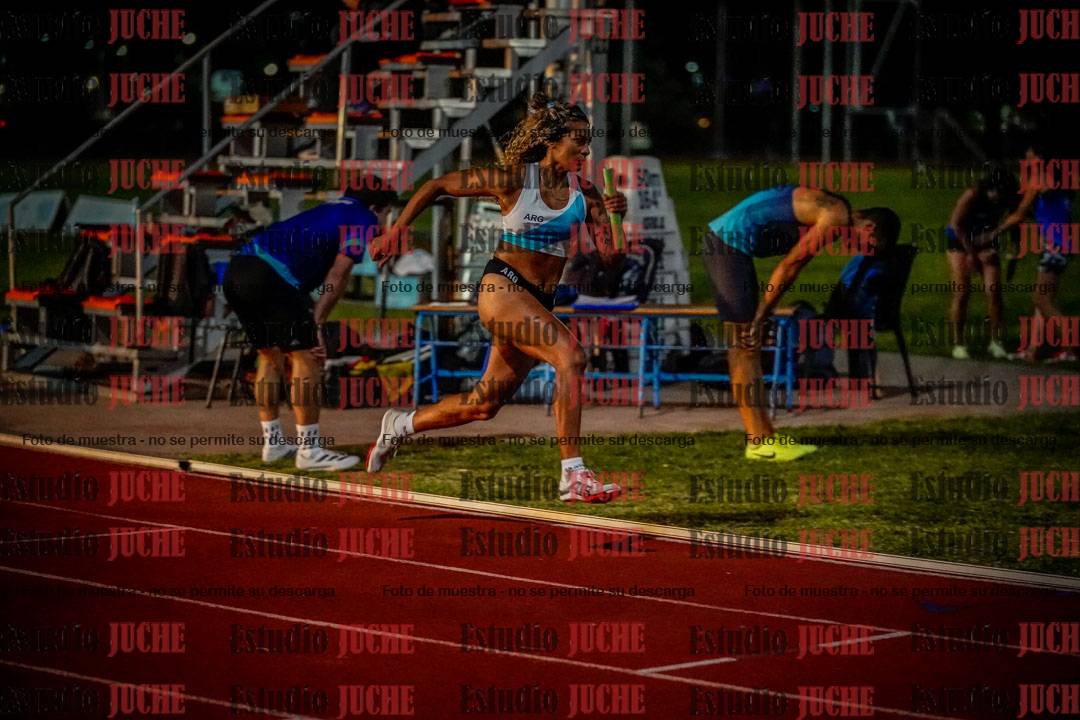 Fotos de las postas 4x400 m mixtas