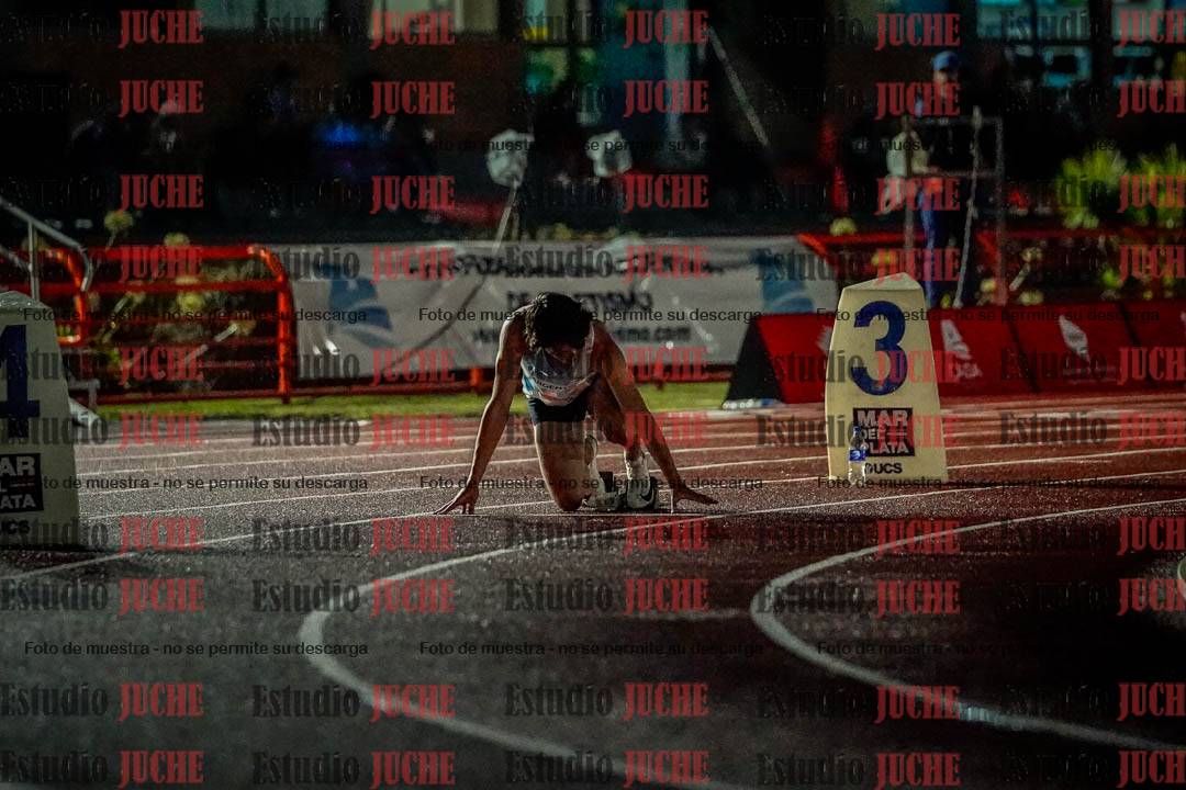 Fotos de los 400 m llanos de varones - deca 5 - serie 1