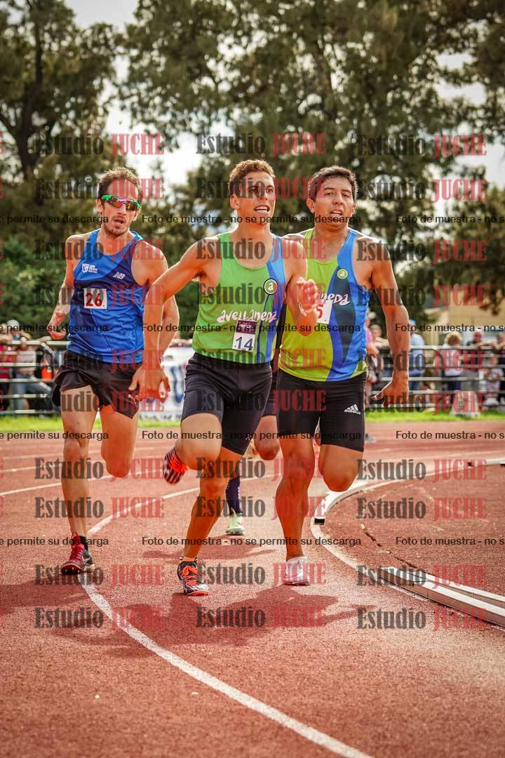 Fotos de los 800 m llanos de varones