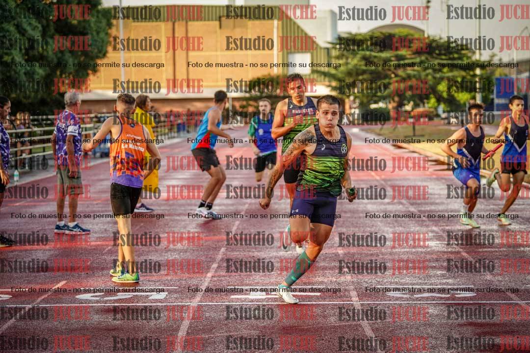Fotos de las Postas 4x400 m de varones