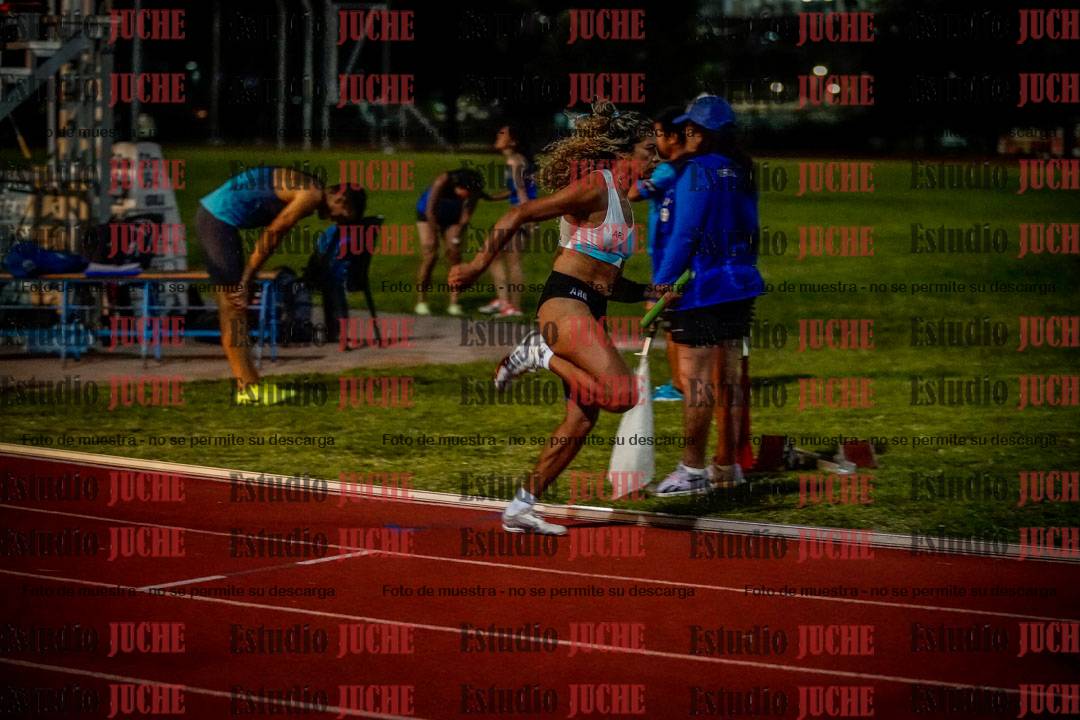Fotos de las postas 4x400 m mixtas