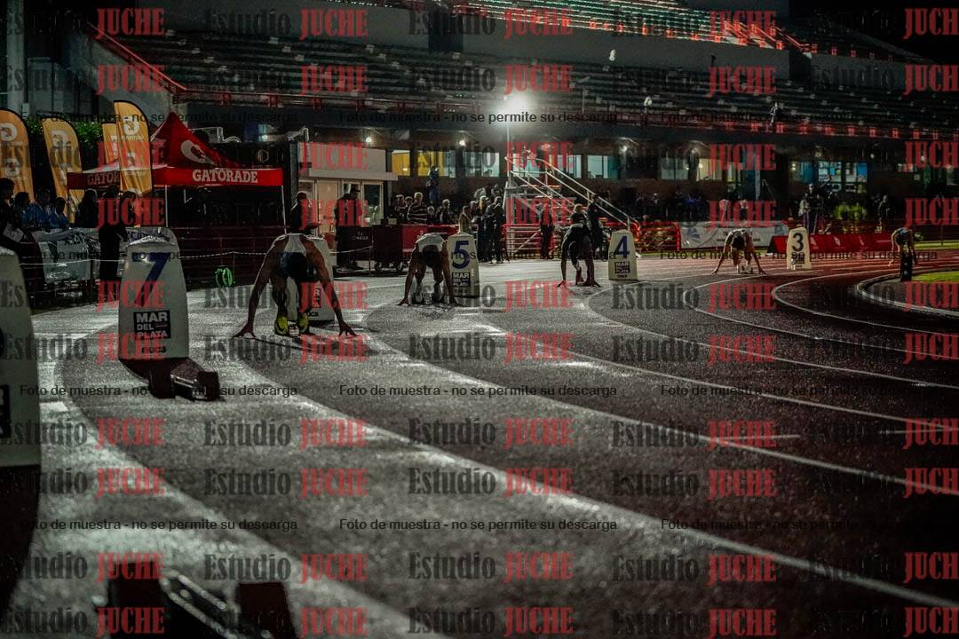 Fotos de los 400 m llanos de varones - deca 5 - serie 1