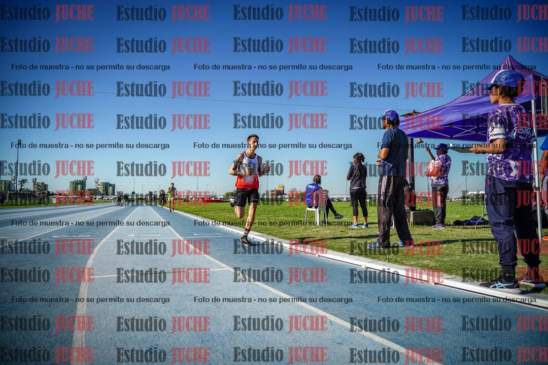 Fotos de los 3000 m llanos de varones