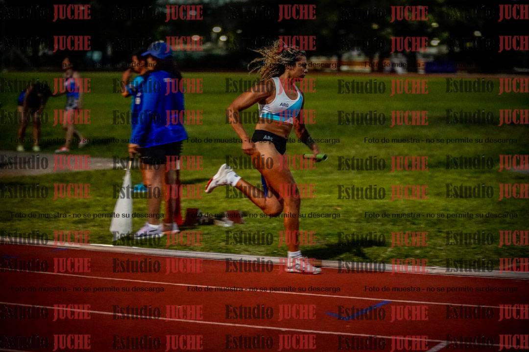 Fotos de las postas 4x400 m mixtas