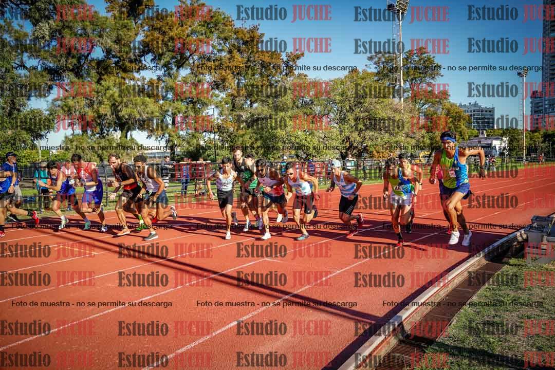 Fotos de los 3000 m llanos de varones