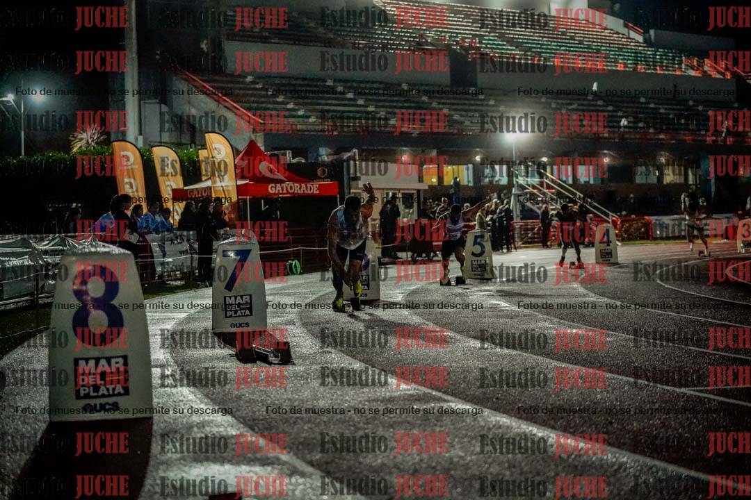 Fotos de los 400 m llanos de varones - deca 5 - serie 1