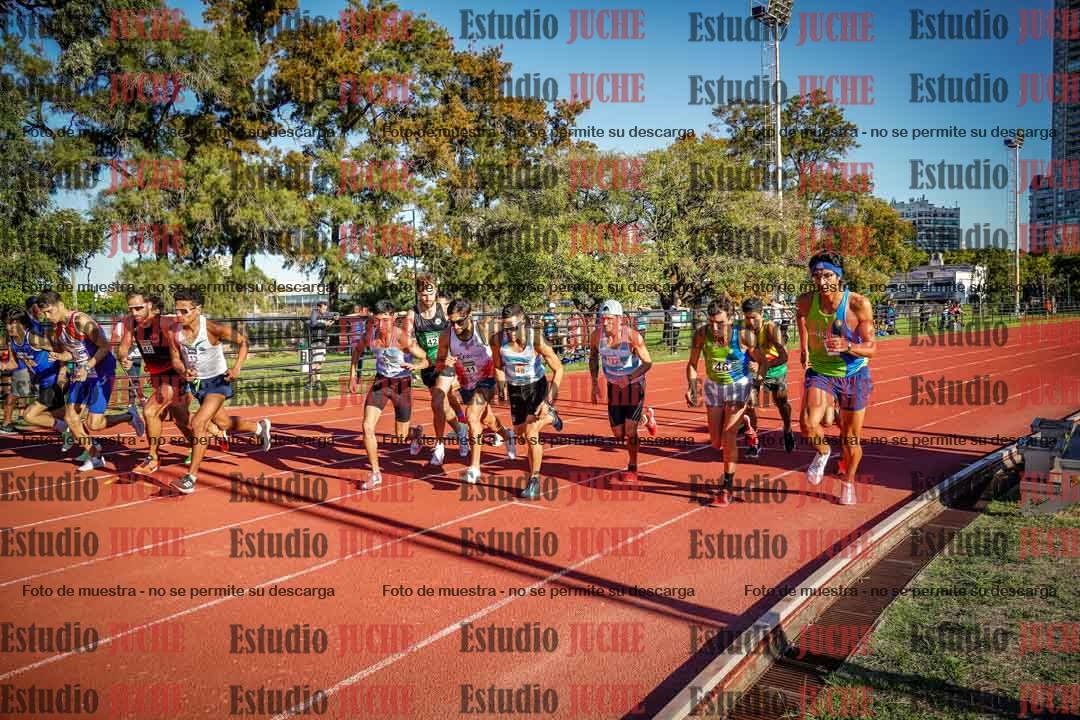 Fotos de los 3000 m llanos de varones