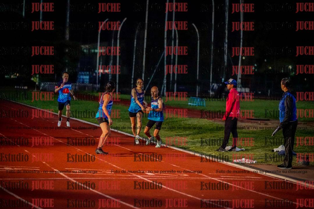 Fotos de las postas 4x400 m mixtas