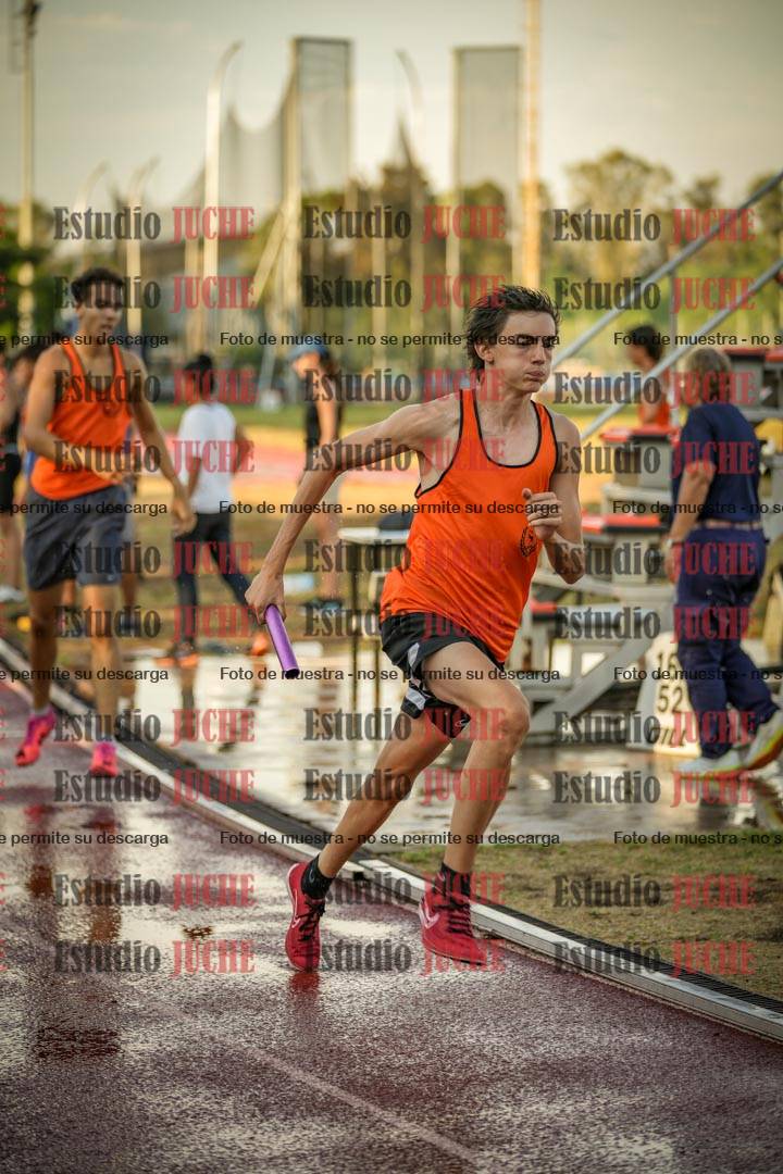 Fotos de las Postas 4x400 m de varones
