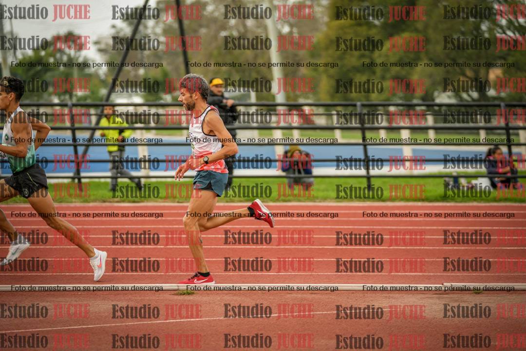 Fotos de los 3000 m llanos de varones
