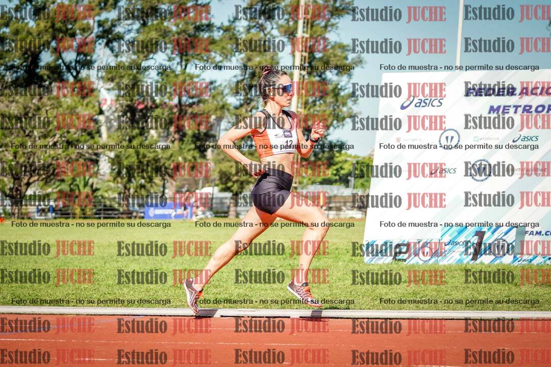 Fotos de los 5000 m llanos de mujeres y varones