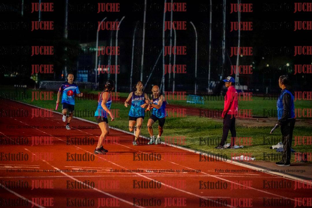 Fotos de las postas 4x400 m mixtas