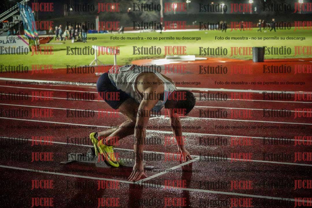 Fotos de los 400 m llanos de varones - deca 5 - serie 1
