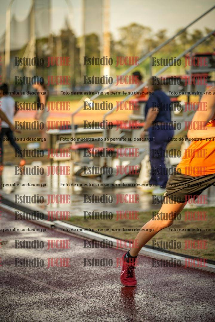 Fotos de las Postas 4x400 m de varones