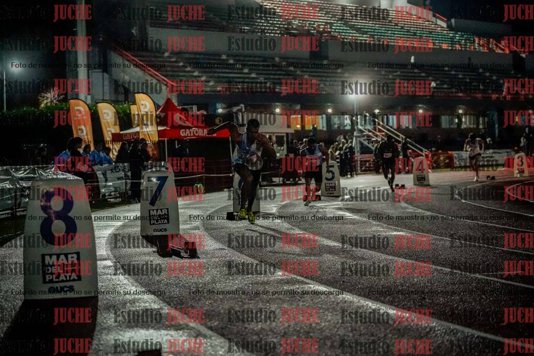 Fotos de los 400 m llanos de varones - deca 5 - serie 1