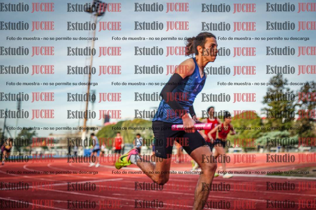 Fotos de las Postas 8x300 m mixta