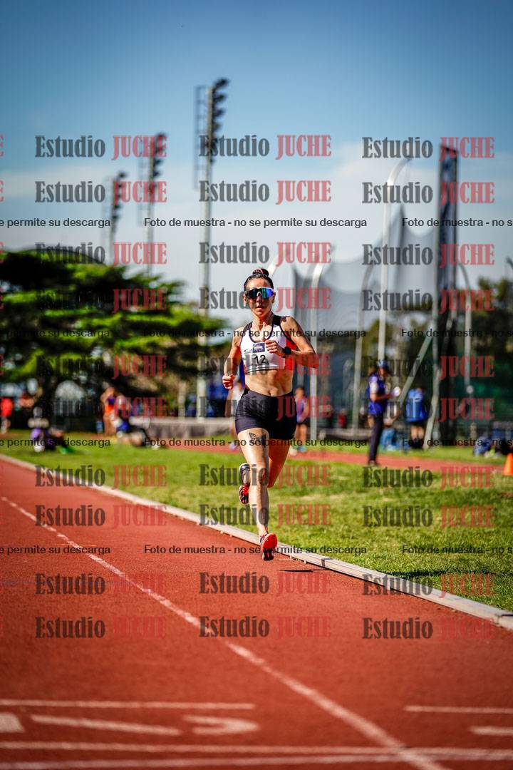 Fotos de los 5000 m llanos de mujeres y varones