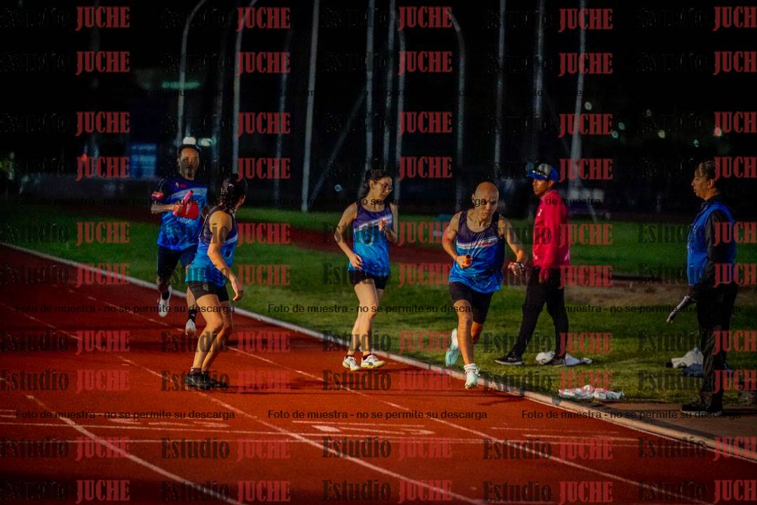Fotos de las postas 4x400 m mixtas