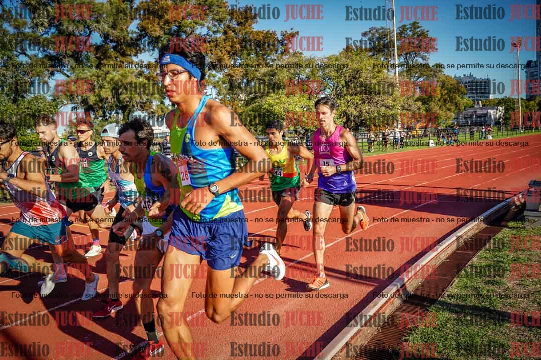 Fotos de los 3000 m llanos de varones