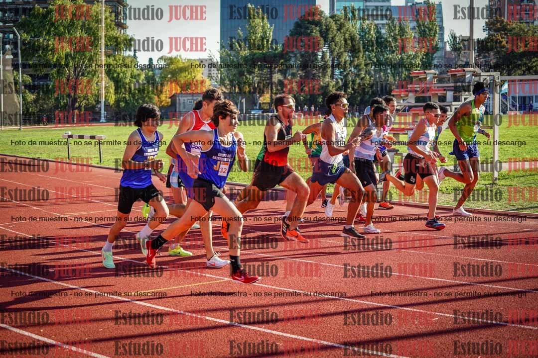 Fotos de los 3000 m llanos de varones