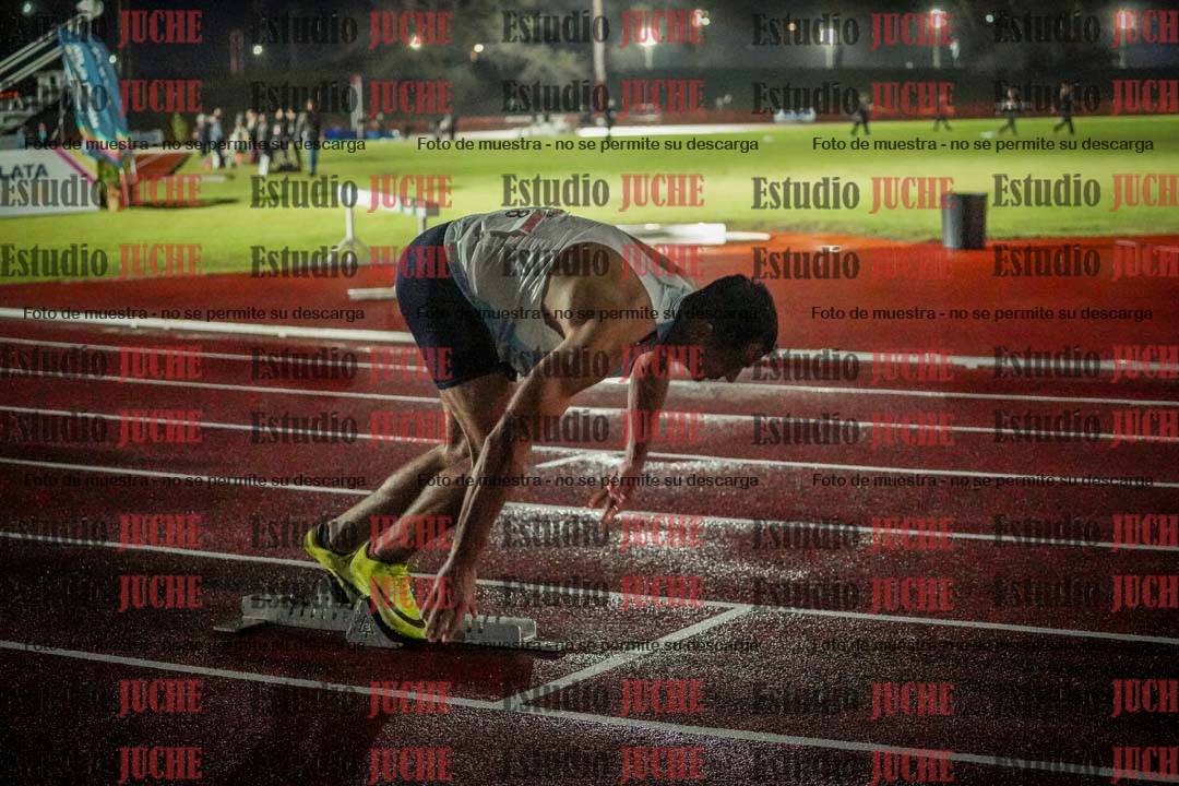 Fotos de los 400 m llanos de varones - deca 5 - serie 1