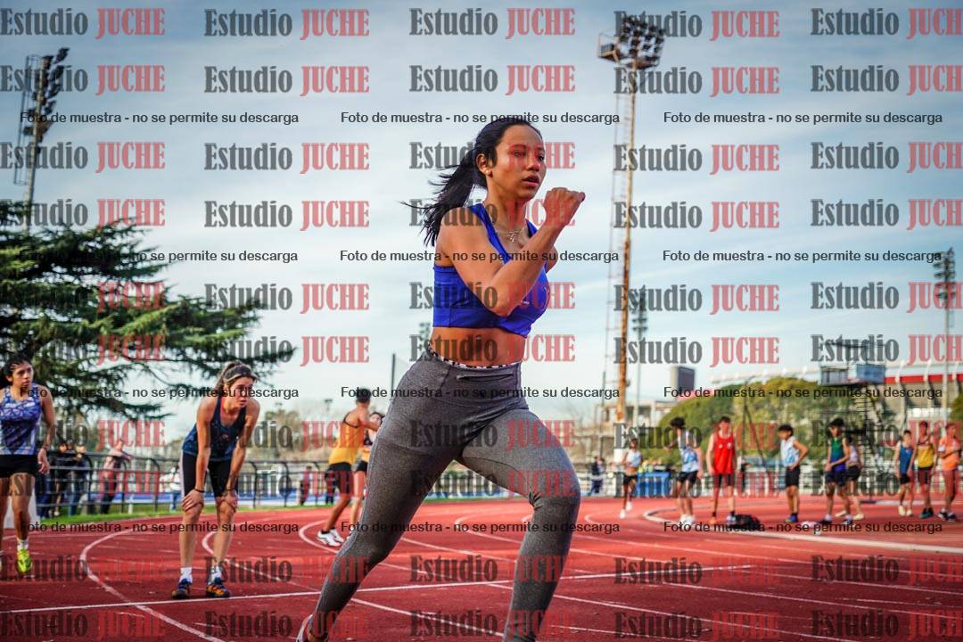 Fotos de las Postas 8x300 m mixta