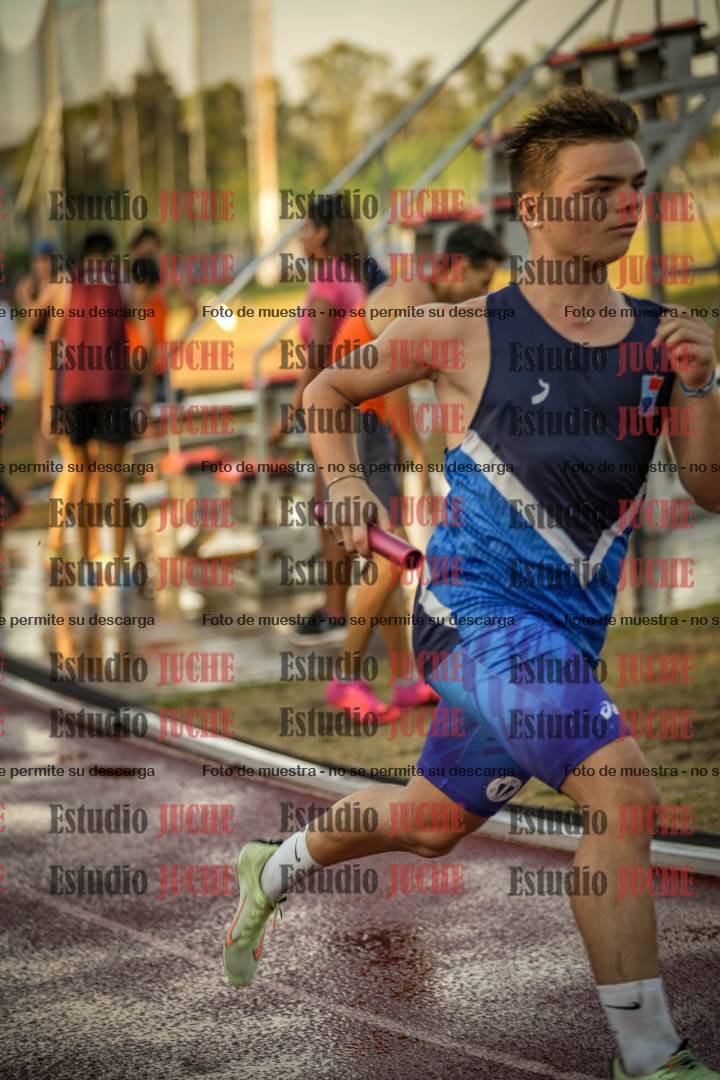 Fotos de las Postas 4x400 m de varones