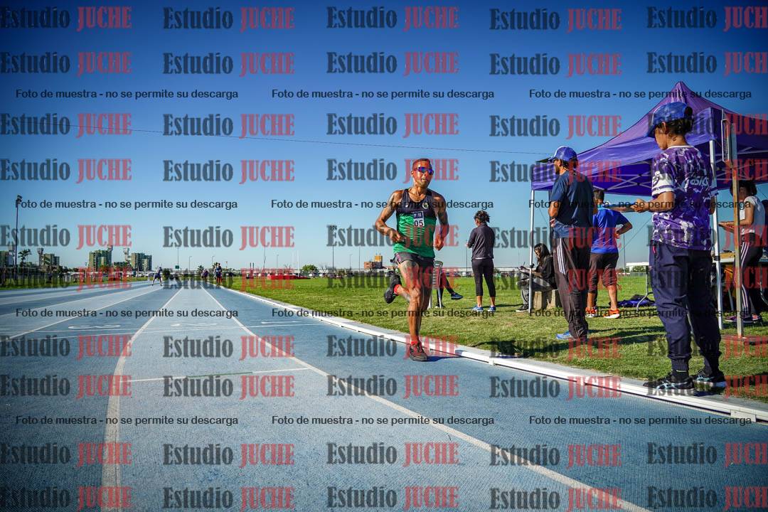 Fotos de los 3000 m llanos de varones