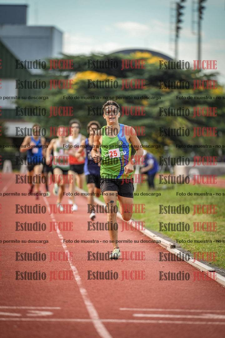 Fotos de los 800 m llanos de varones