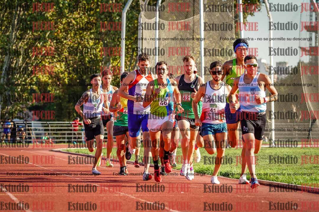 Fotos de los 3000 m llanos de varones