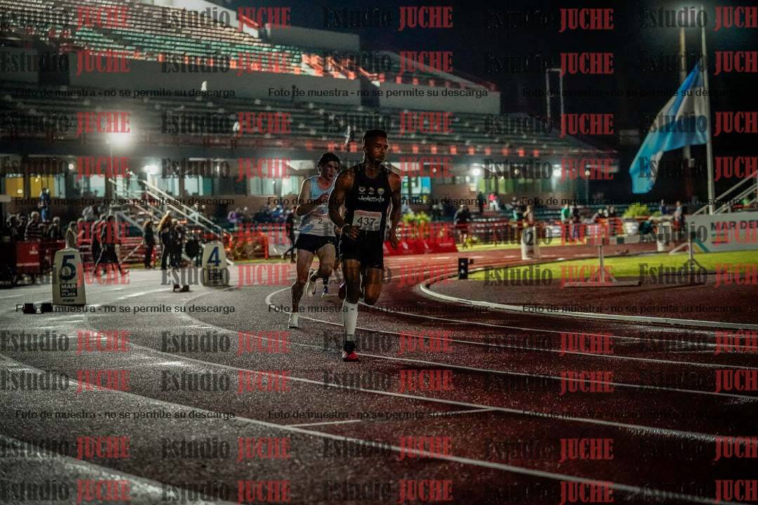 Fotos de los 400 m llanos de varones - deca 5 - serie 1