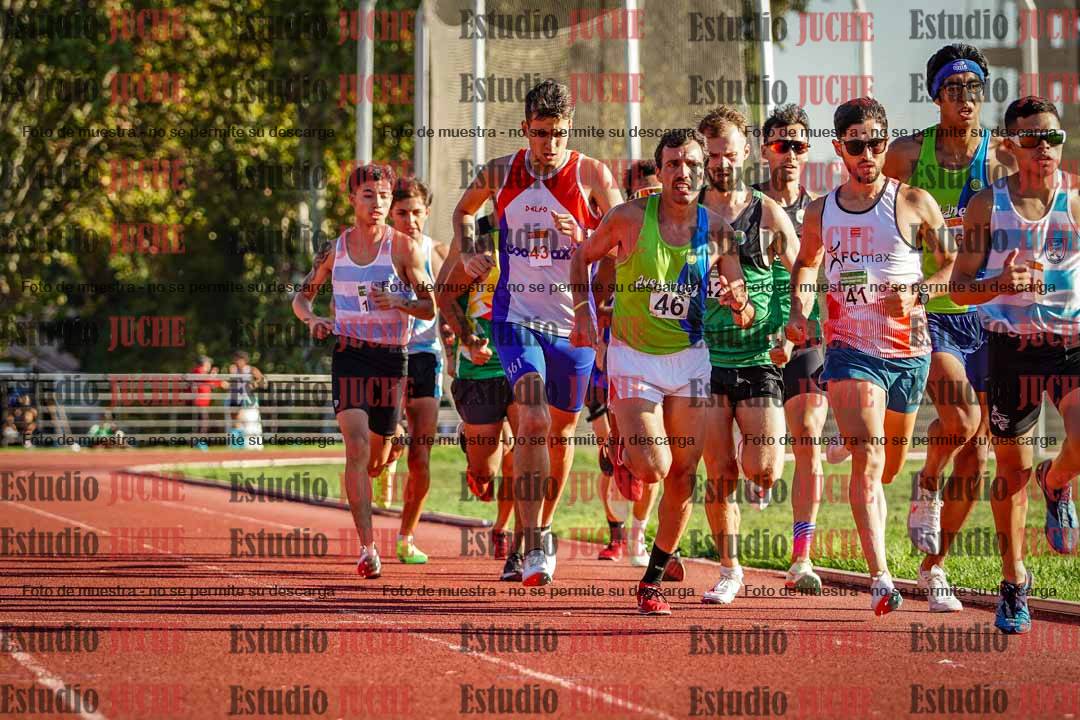 Fotos de los 3000 m llanos de varones