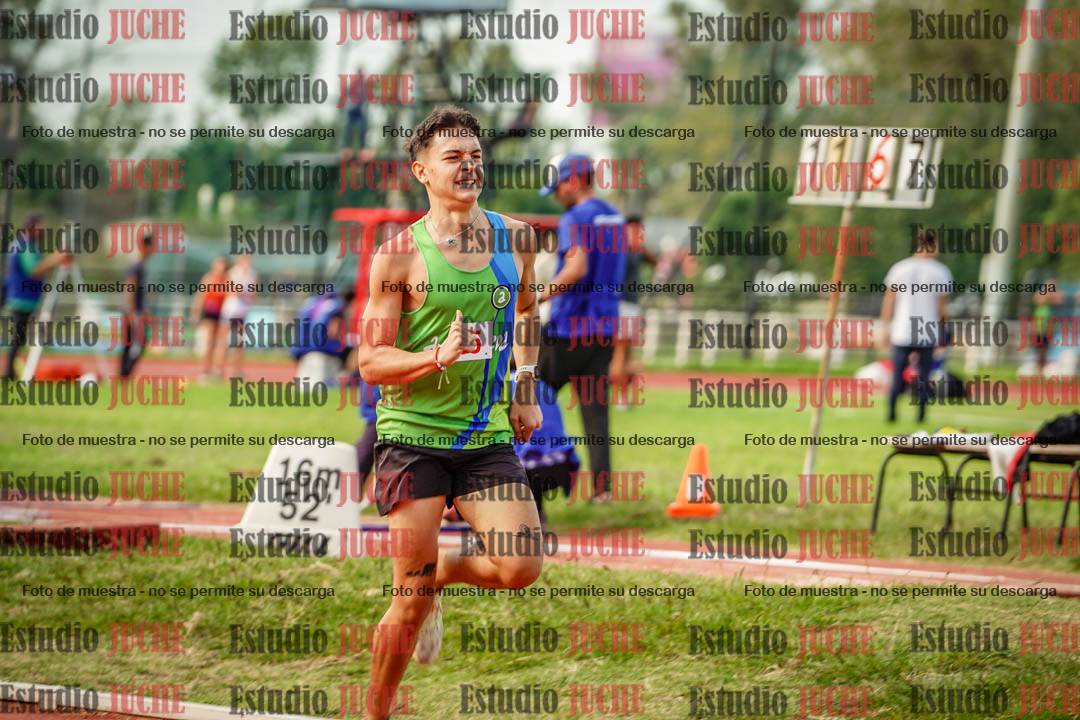 Fotos de los 800 m llanos de varones