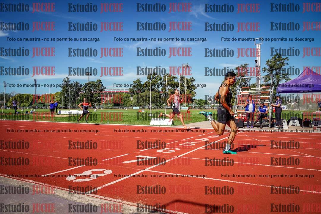 Fotos de los 400 m llanos de varones