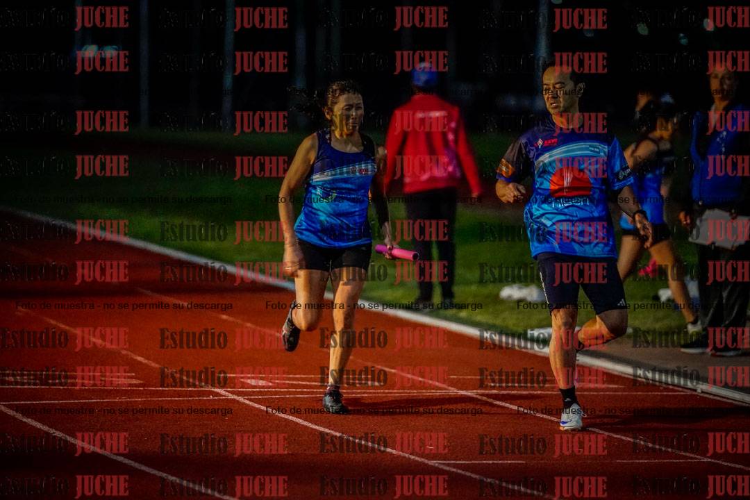 Fotos de las postas 4x400 m mixtas