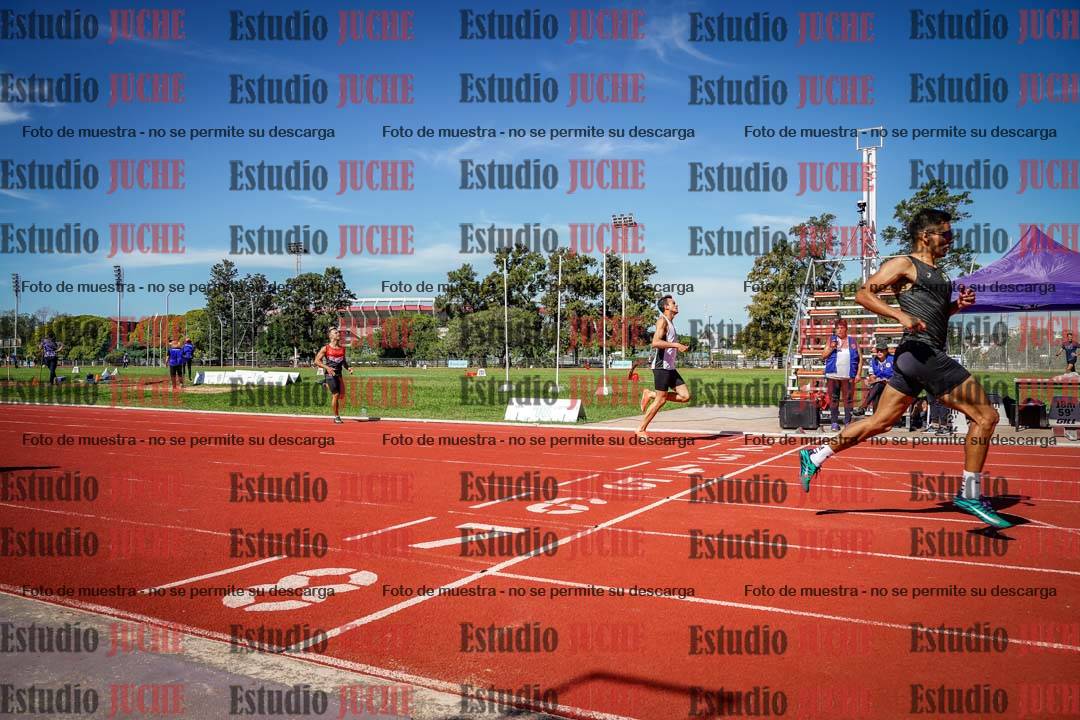 Fotos de los 400 m llanos de varones