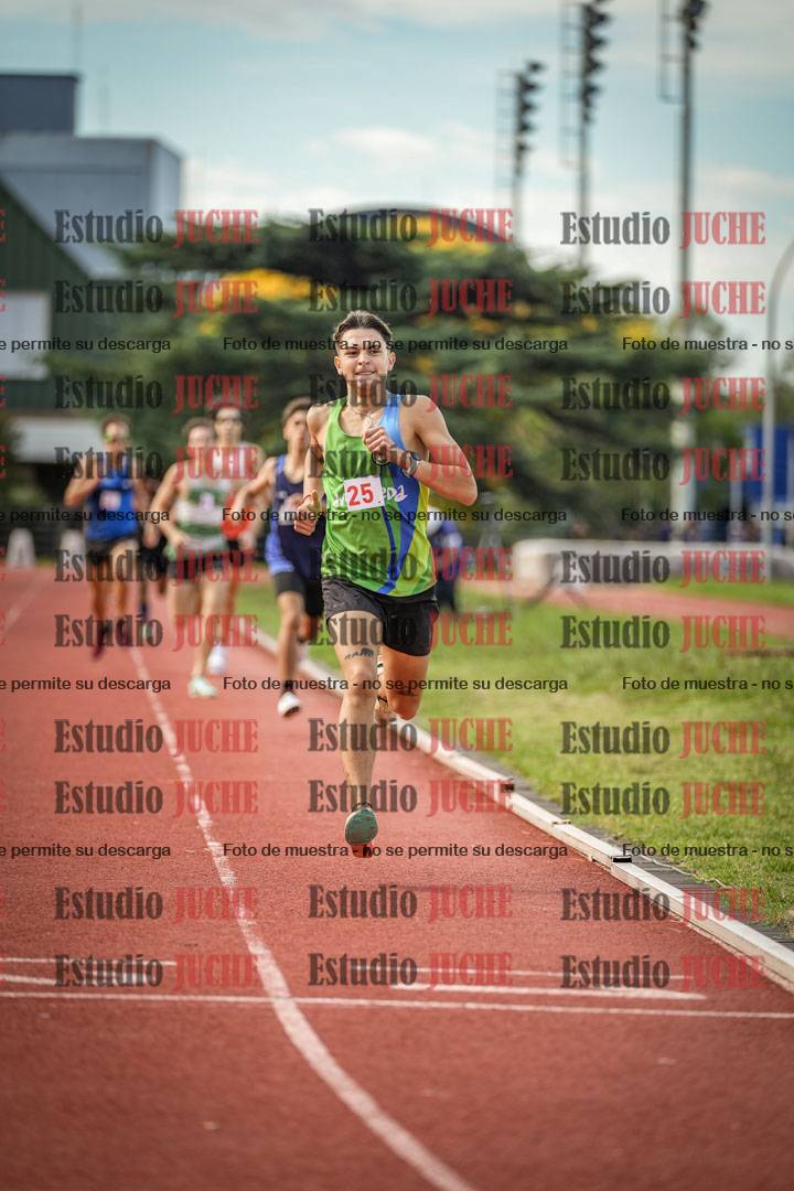 Fotos de los 800 m llanos de varones
