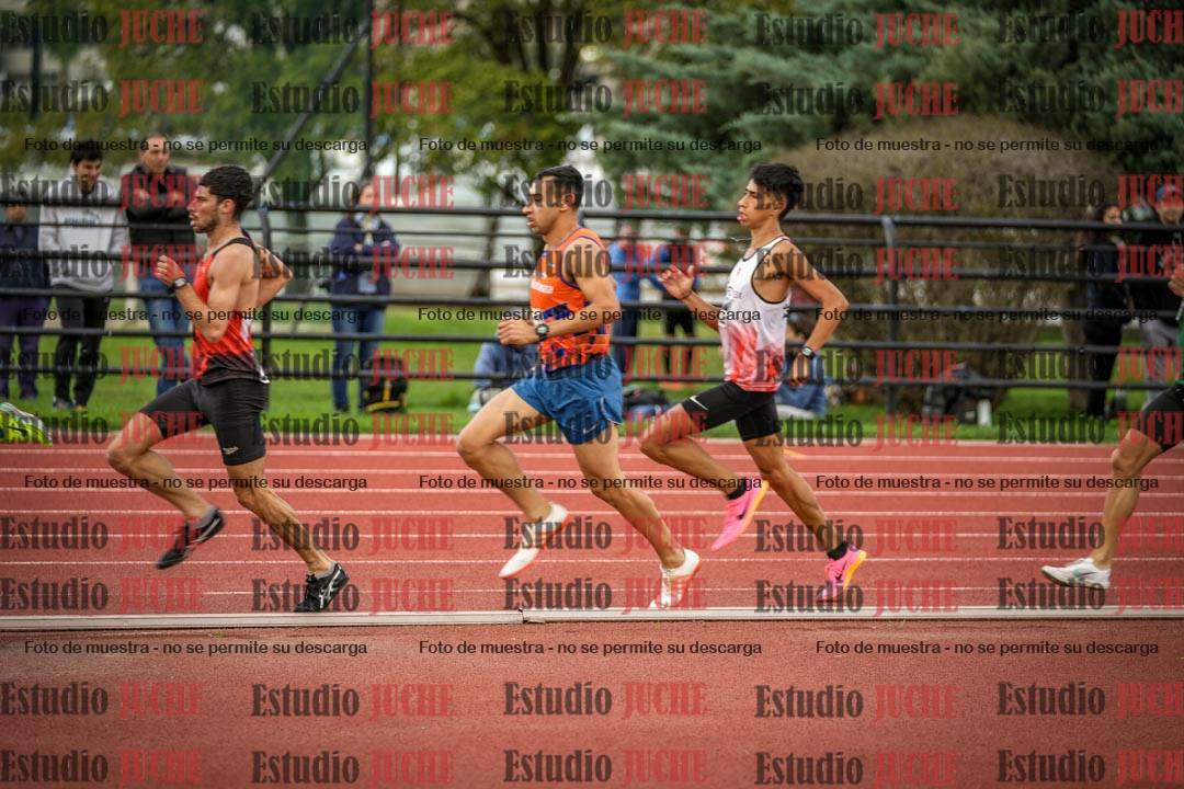 Fotos de los 3000 m llanos de varones