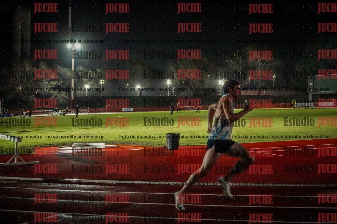 Fotos de los 400 m llanos de varones - deca 5 - serie 1